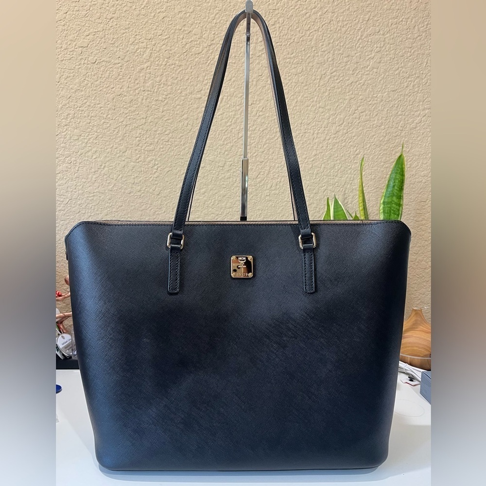 MCM BLACK SAFFIANO LEATHER TOTE WITH POUCH